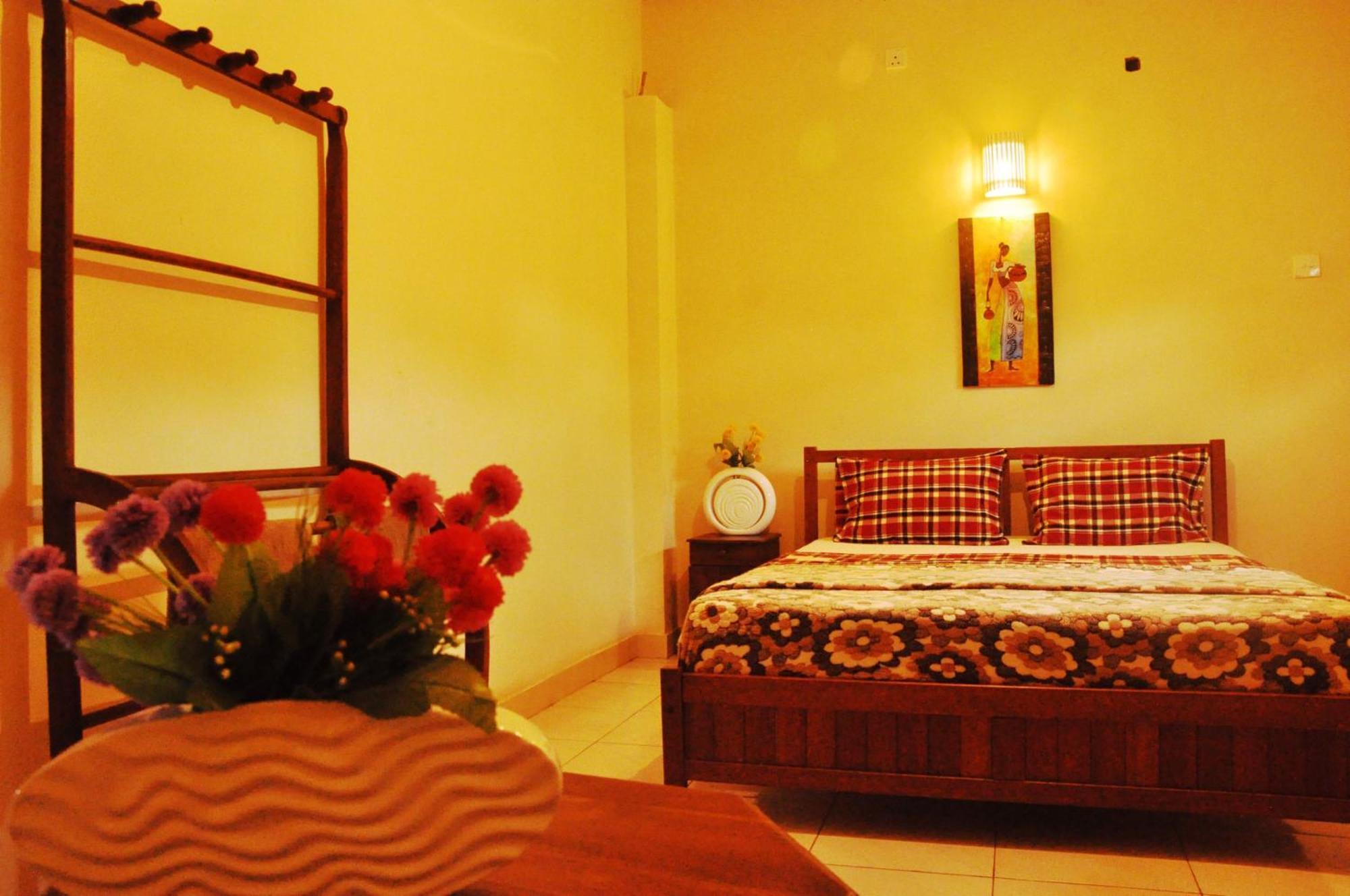 Hotel Tinaya Dambulla Habitación foto
