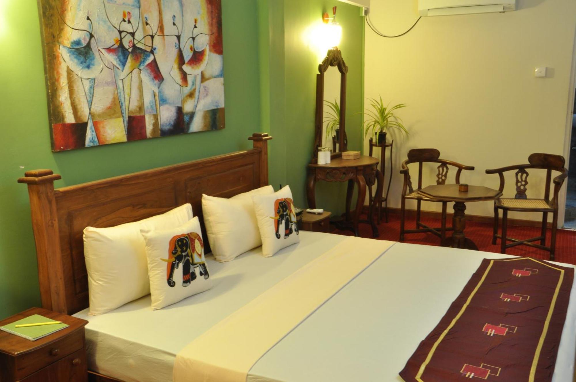 Hotel Tinaya Dambulla Habitación foto